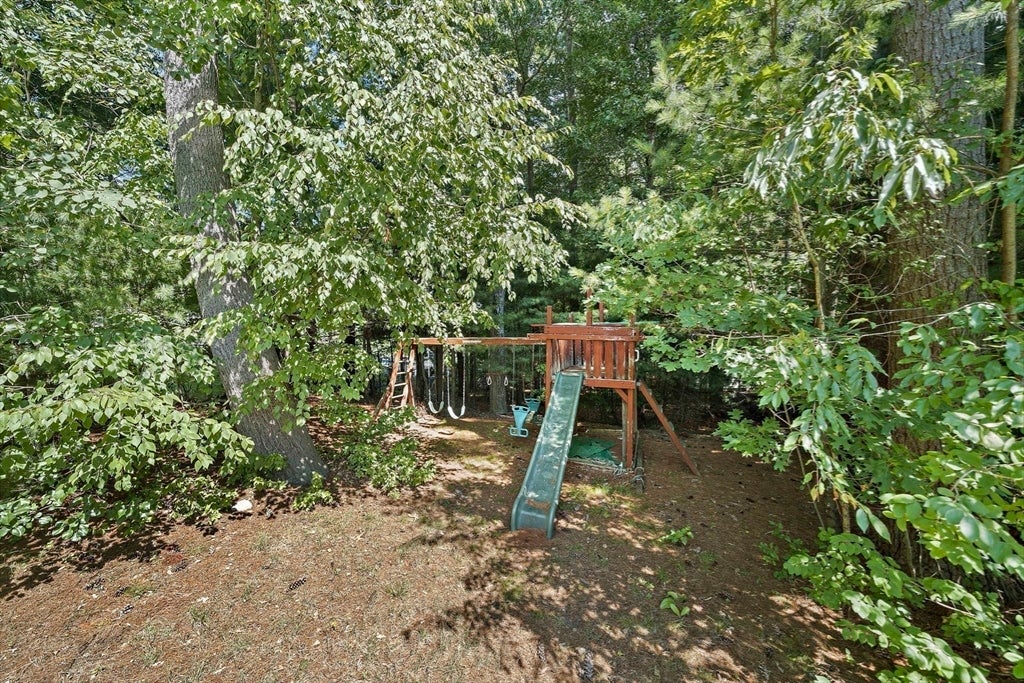 49 Lantern Ln, Pembroke, MA Photo #32