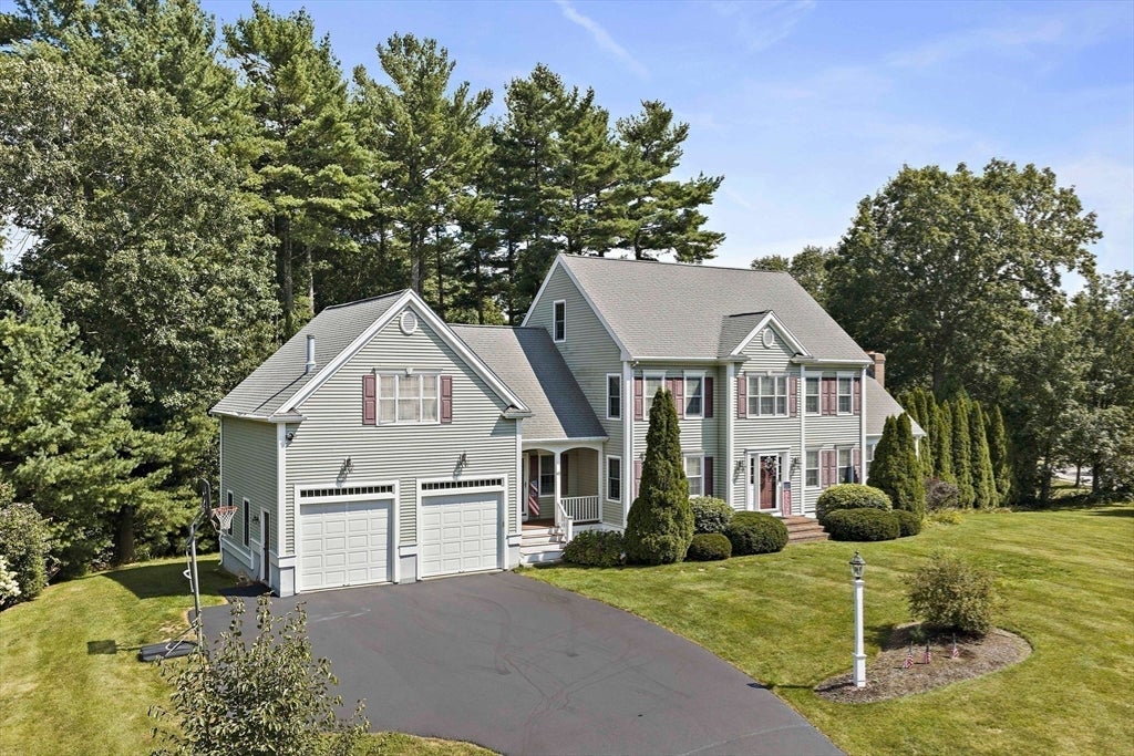 49 Lantern Ln