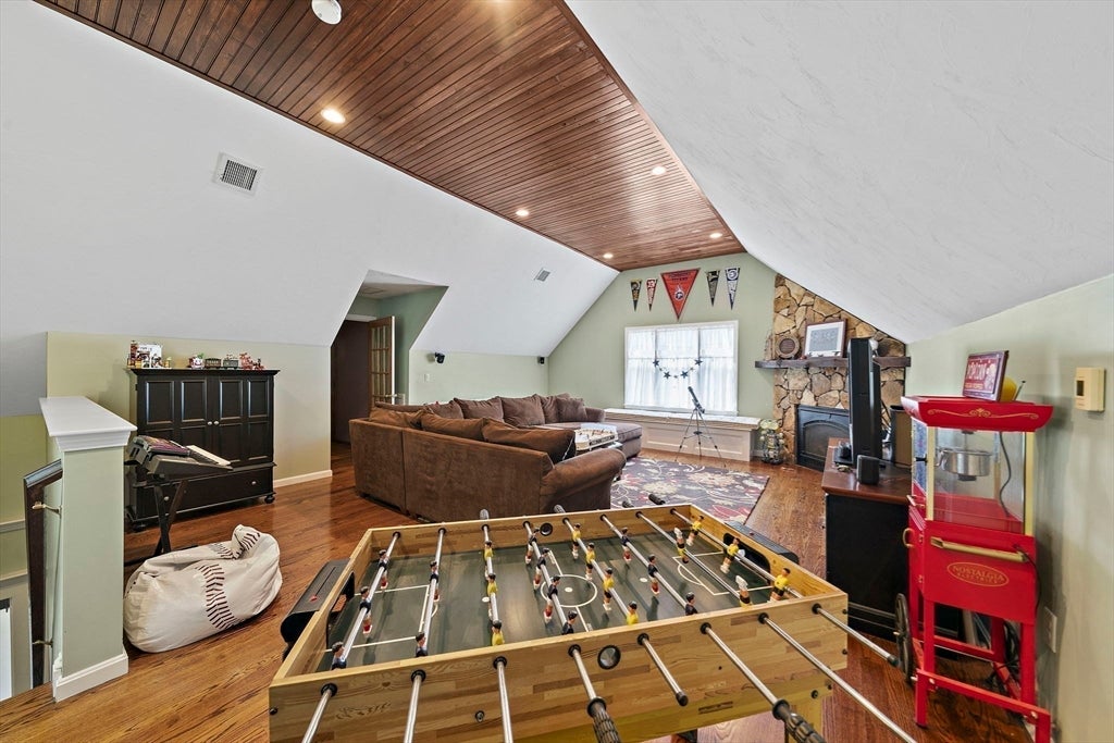 49 Lantern Ln, Pembroke, MA Photo #16