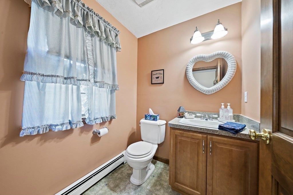 49 Lantern Ln, Pembroke, MA Photo #11