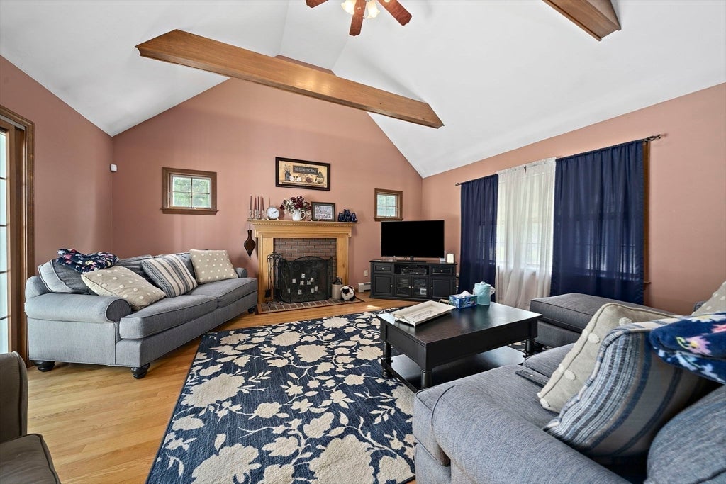 49 Lantern Ln, Pembroke, MA Photo #8