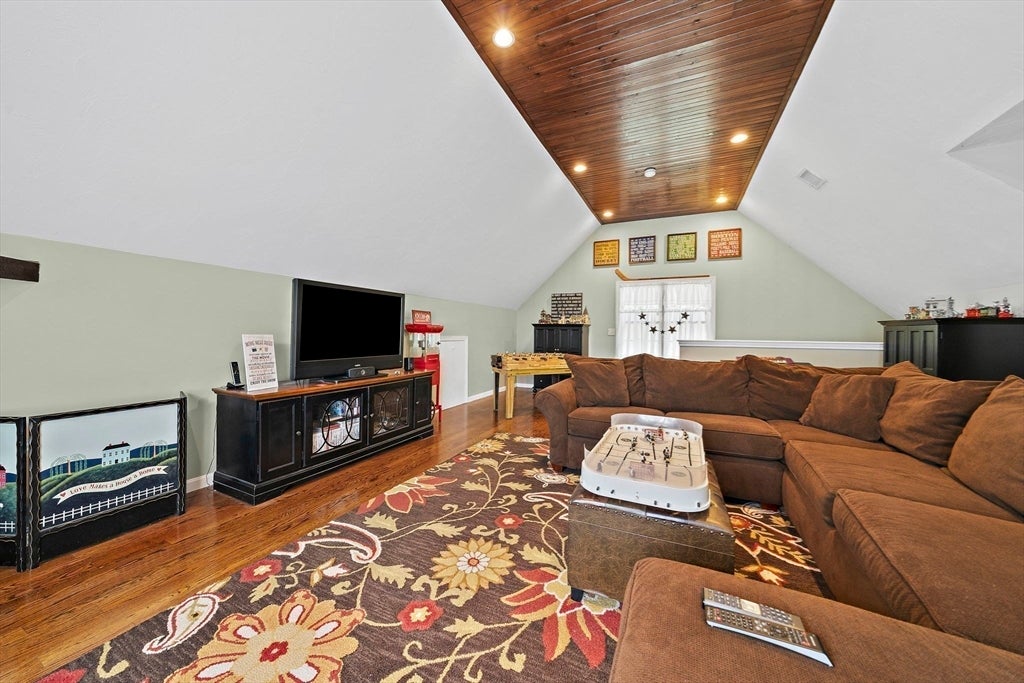 49 Lantern Ln, Pembroke, MA Photo #18