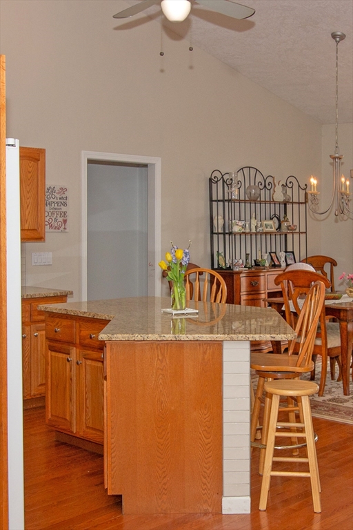 Holyoke, Massachusetts 01040, United States, 3 Bedrooms Bedrooms, ,2 BathroomsBathrooms,Residential,Contingent,104673