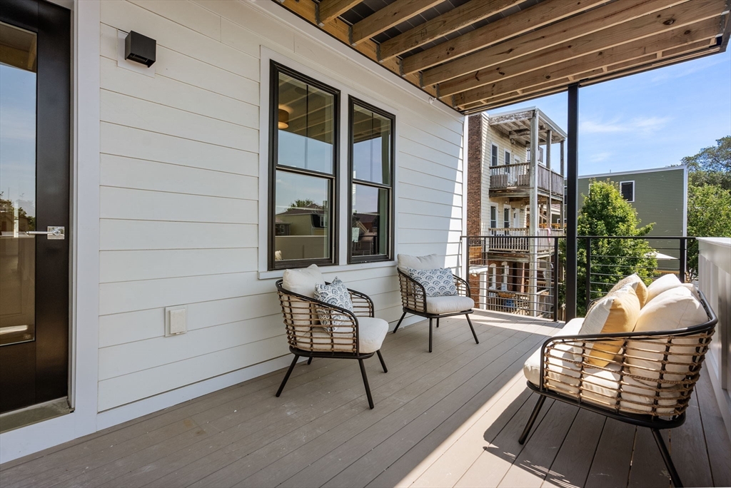 527 East 7th Street 3