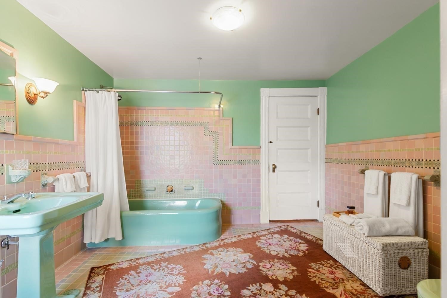 8 Leonard Cir, Medford, MA, 8 Leonard Cir, Medford, MA Photo #22