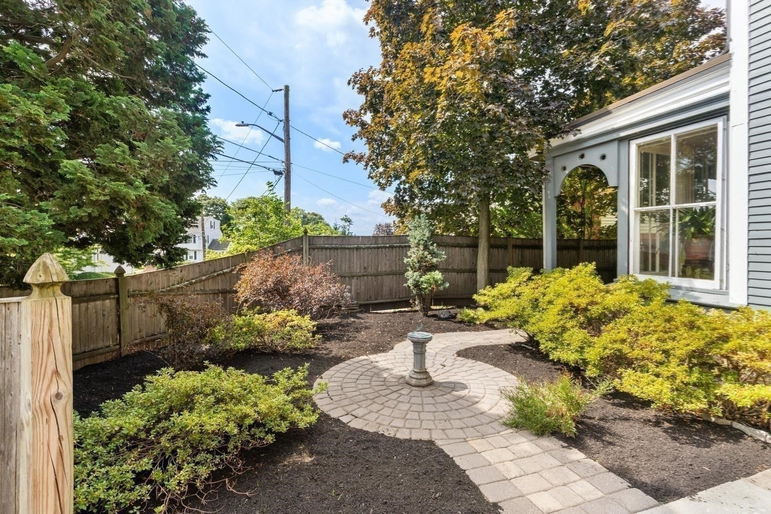 8 Leonard Cir, Medford, MA, 8 Leonard Cir, Medford, MA Photo #3