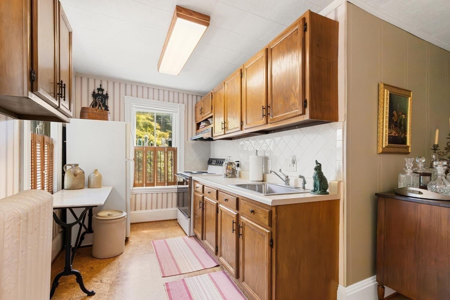8 Leonard Cir, Medford, MA, 8 Leonard Cir, Medford, MA Photo #30