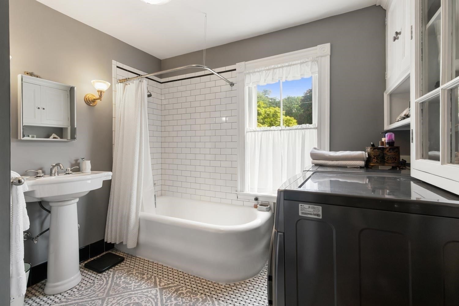 8 Leonard Cir, Medford, MA, 8 Leonard Cir, Medford, MA Photo #32