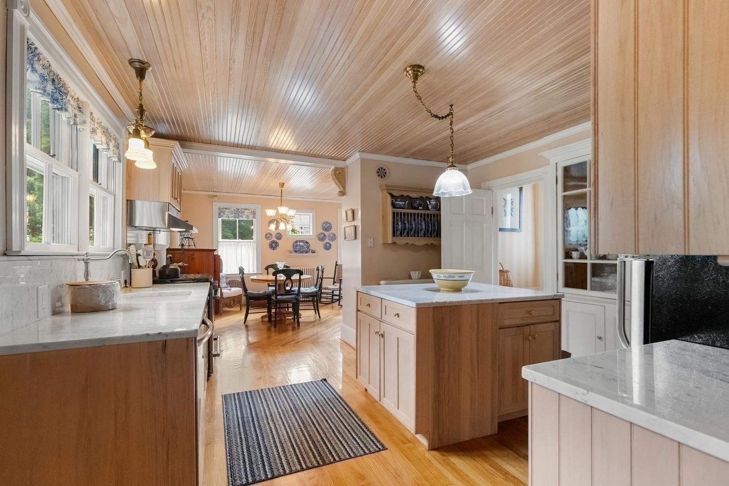 8 Leonard Cir, Medford, MA, 8 Leonard Cir, Medford, MA Photo #12