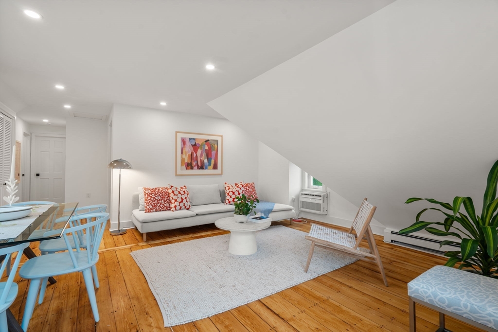 7 Russell Street 3