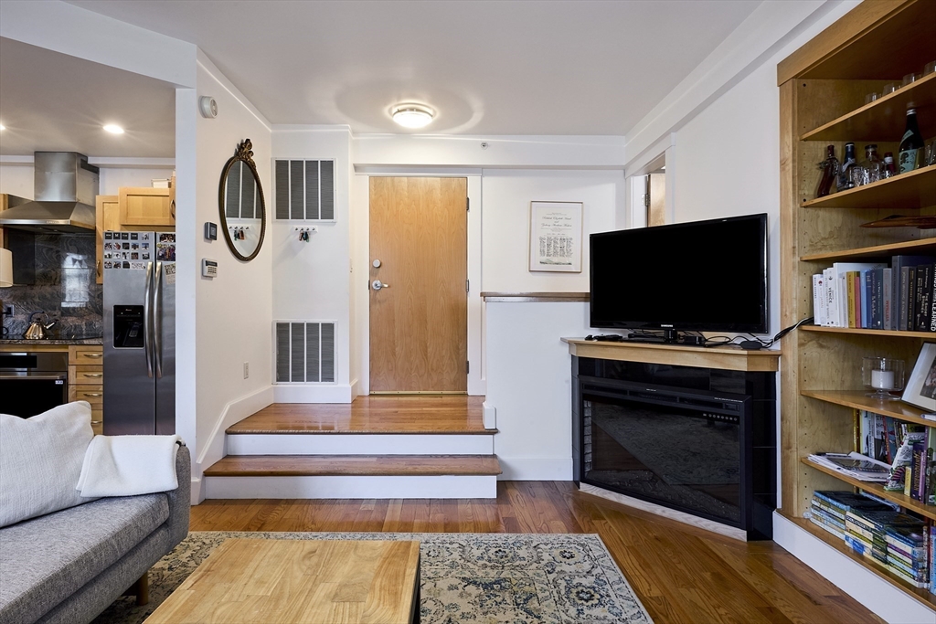 101 3rd St 2