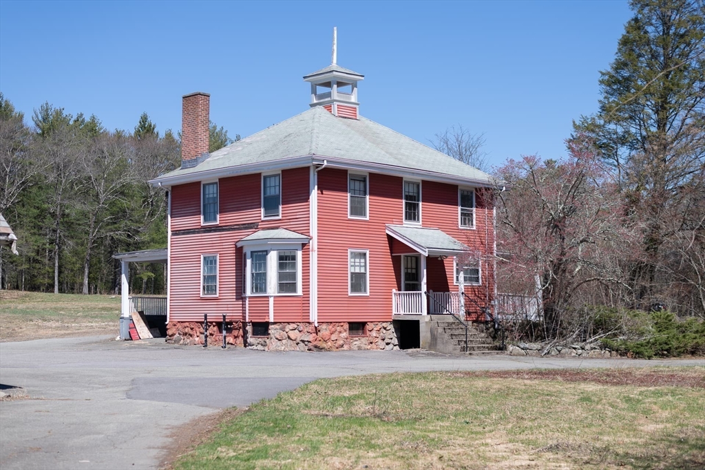 133 Wellesley Street