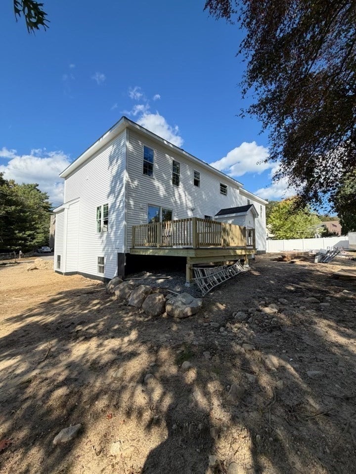 44 Slade St