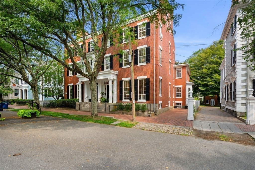 38 Chestnut Street