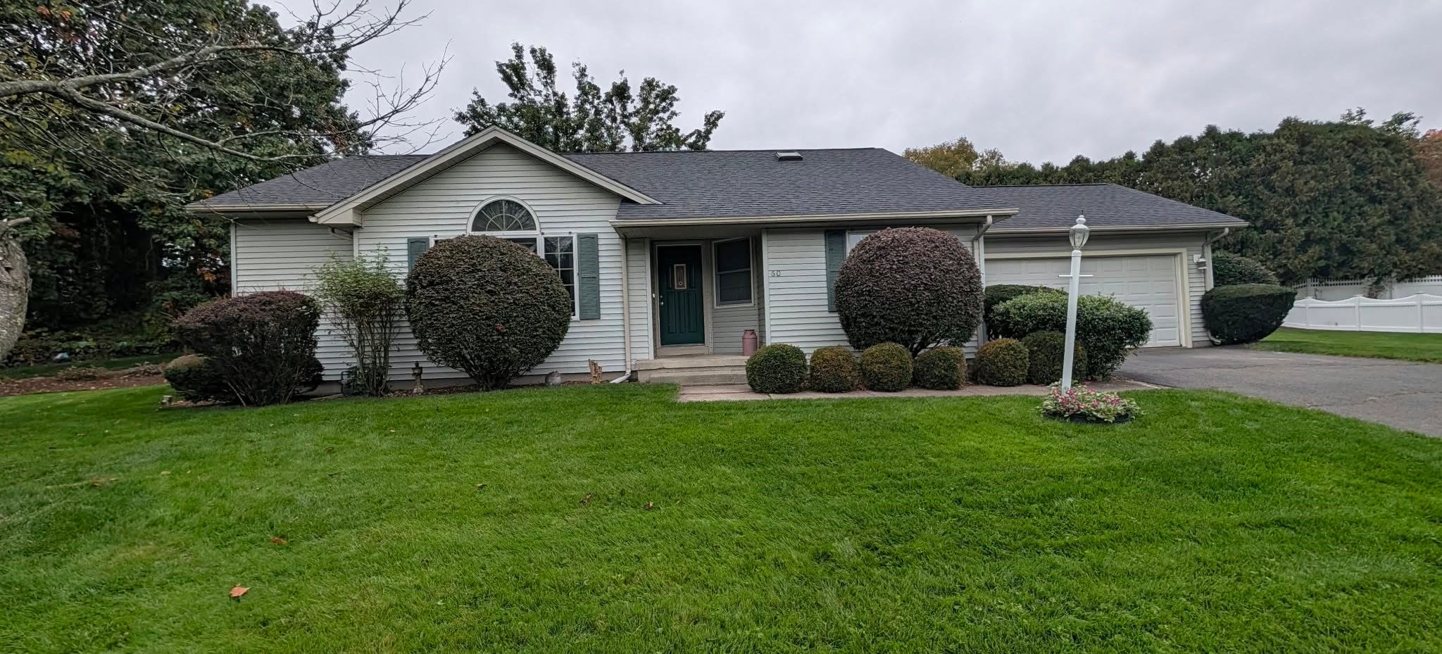 Photo of 60 Applewood Ln, South Hadley, MA