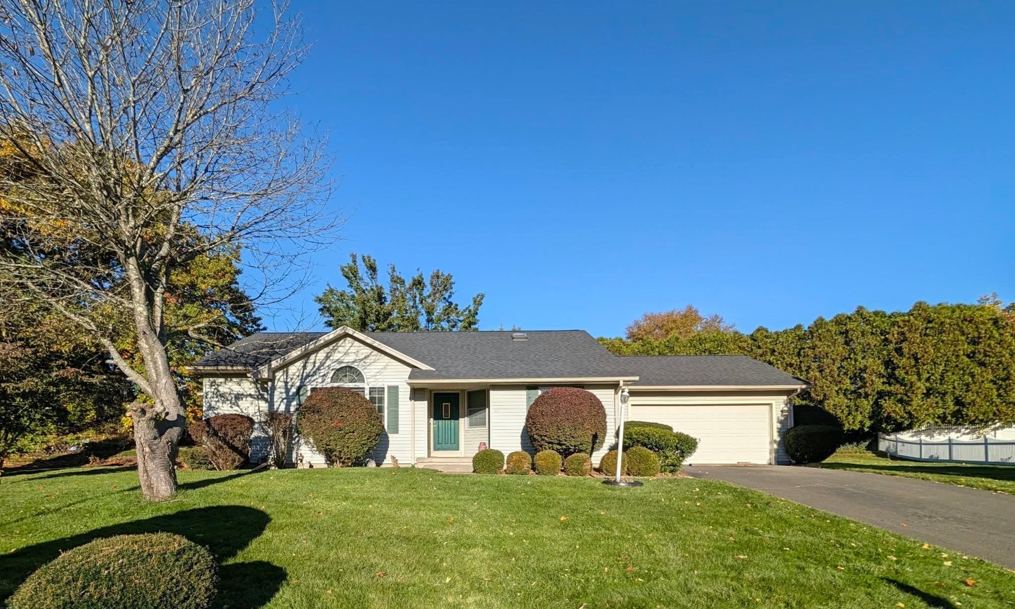 60 Applewood Ln, South Hadley, MA, 60 Applewood Ln, South Hadley, MA Photo #1