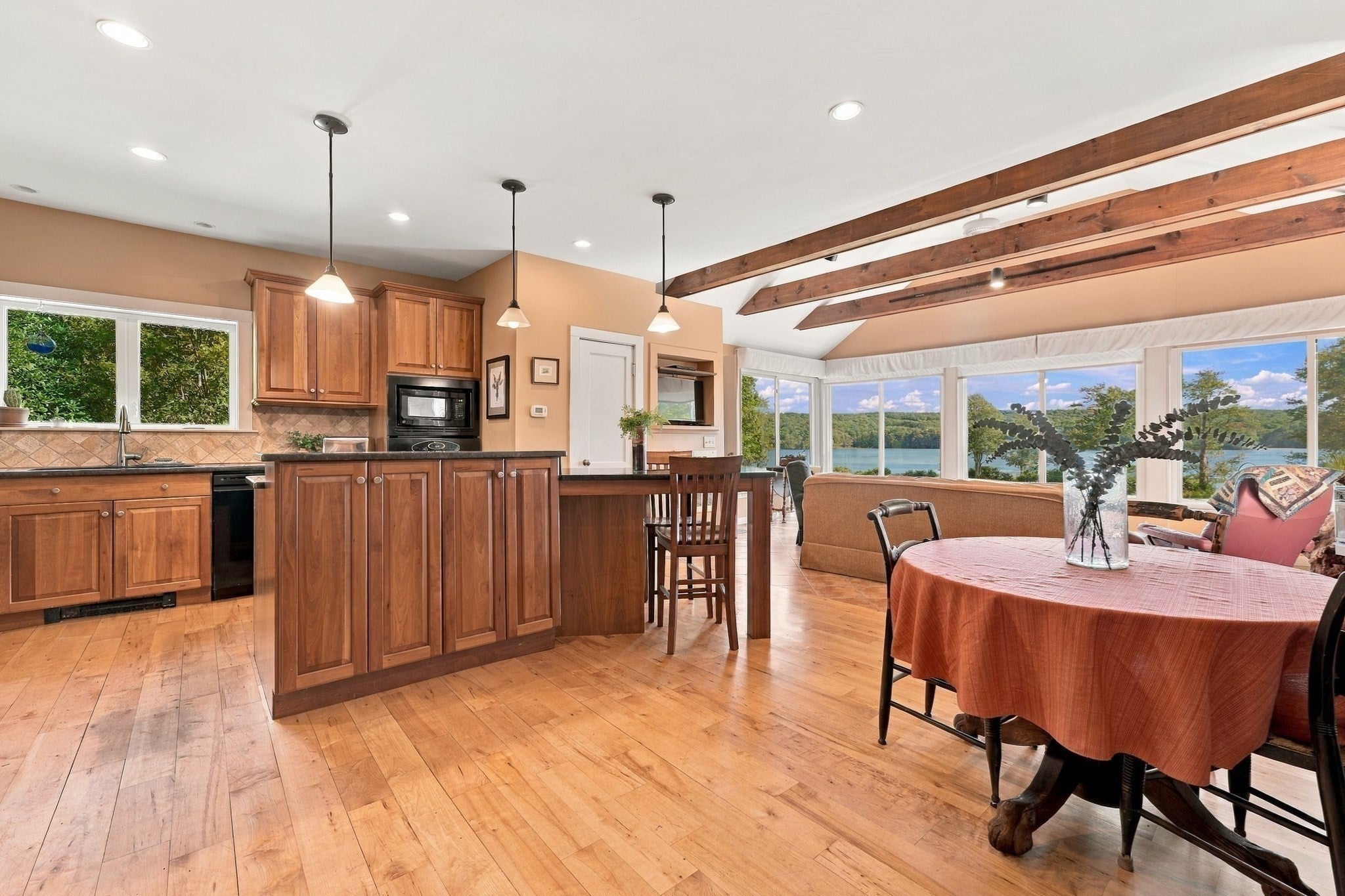 185 Sutton Ave, Oxford, MA, 185 Sutton Ave, Oxford, MA Photo #7