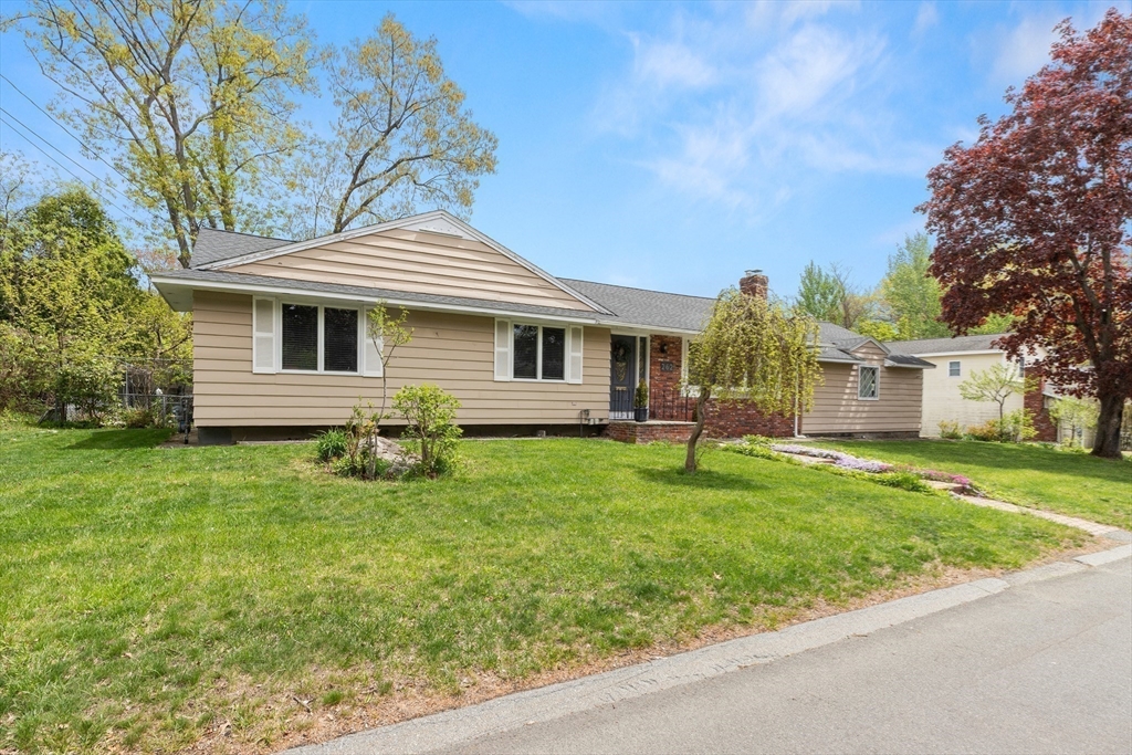 262 Sanders Avenue, Lowell, MA Photo #31