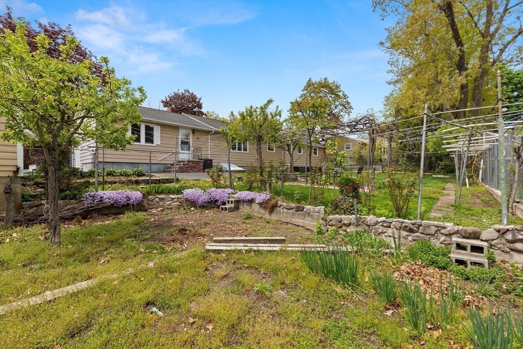 262 Sanders Avenue, Lowell, MA Photo #25