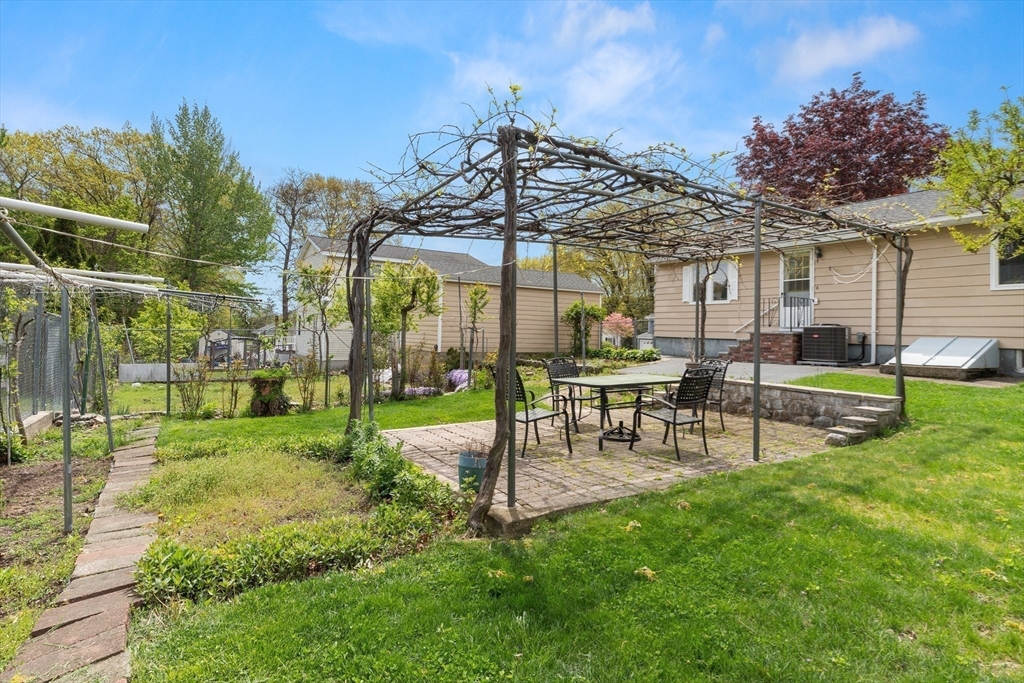 262 Sanders Avenue, Lowell, MA Photo #22