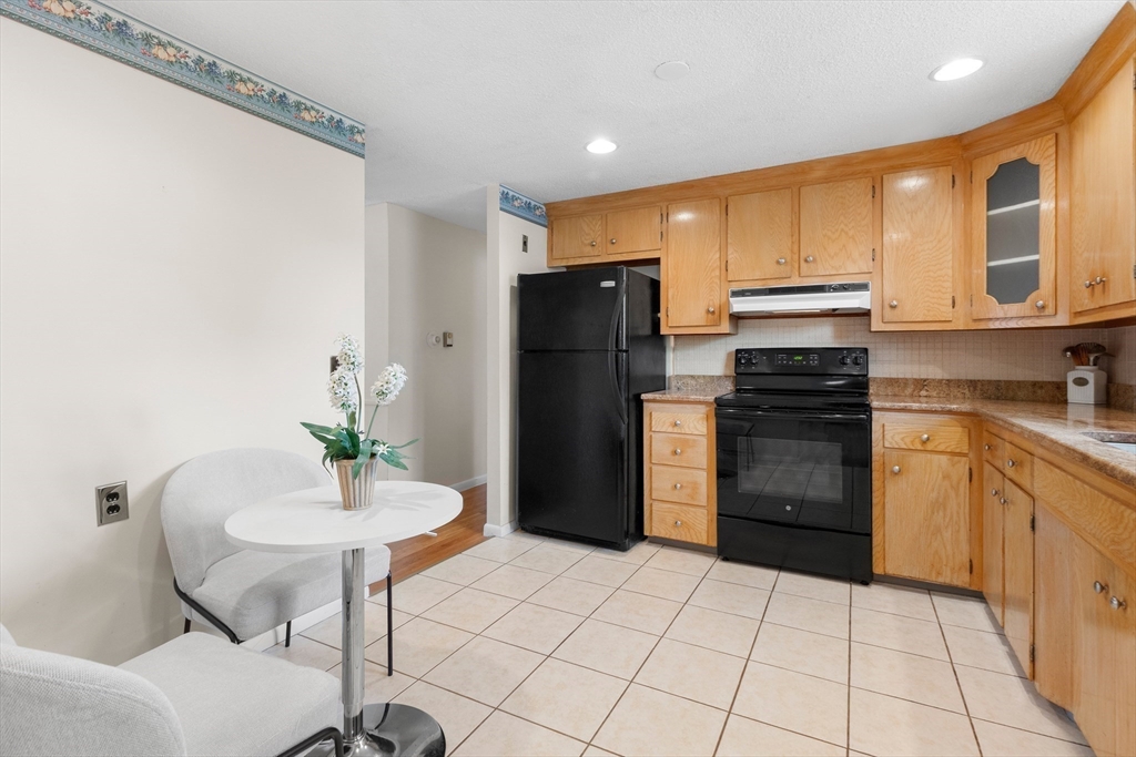 262 Sanders Avenue, Lowell, MA Photo #10