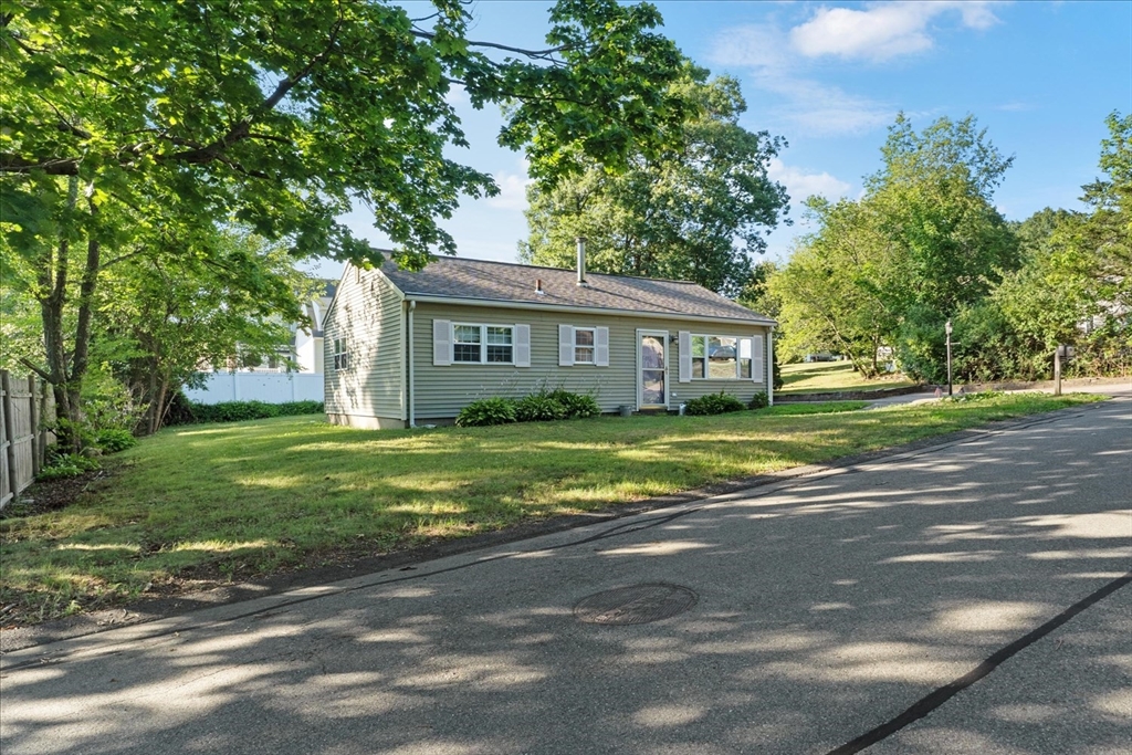 18 Evergreen Rd