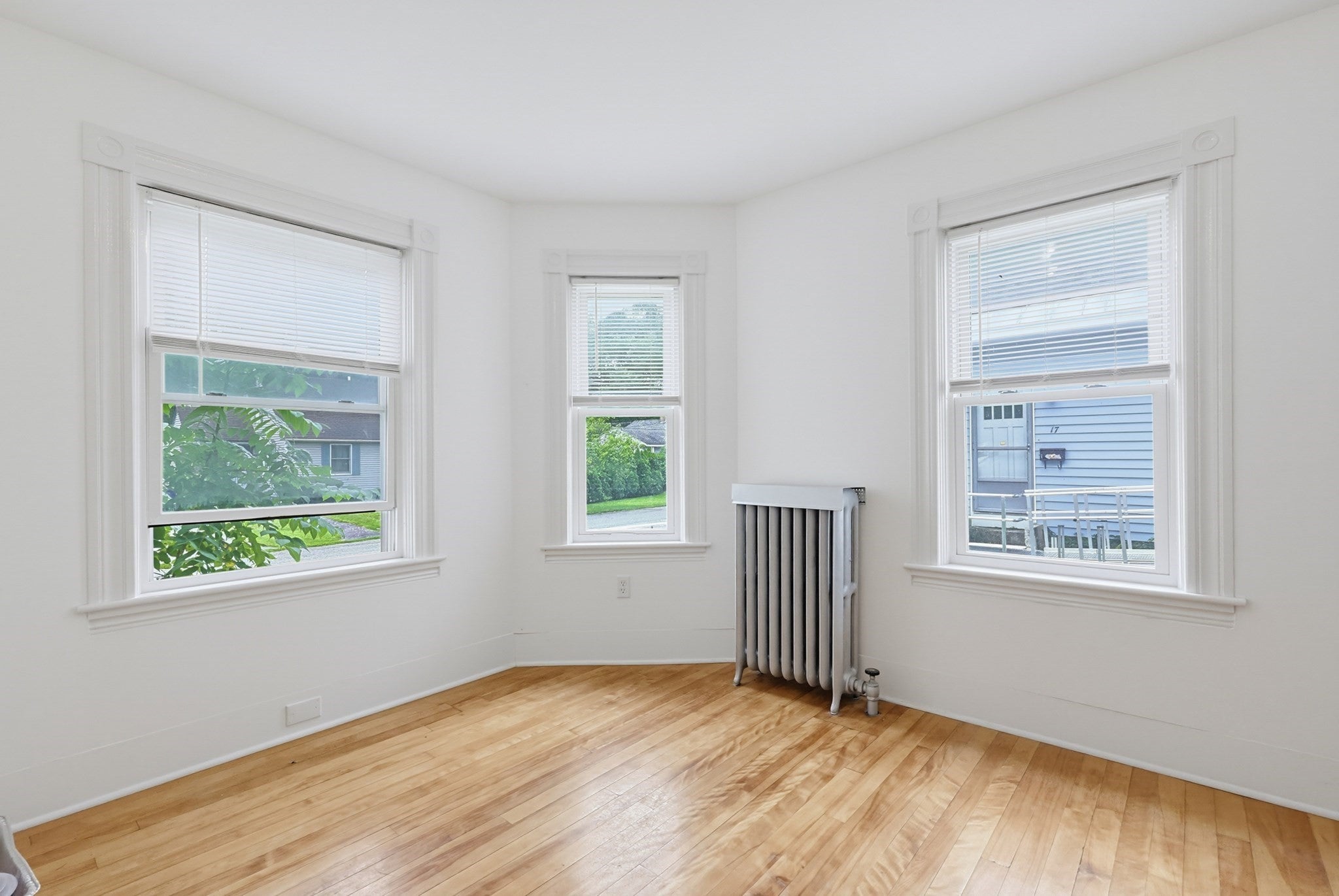 13 Campbell Ave, Leominster, MA Photo #8