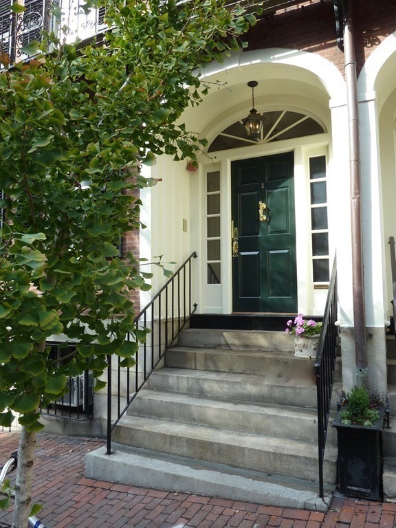 1 Chestnut St 5A