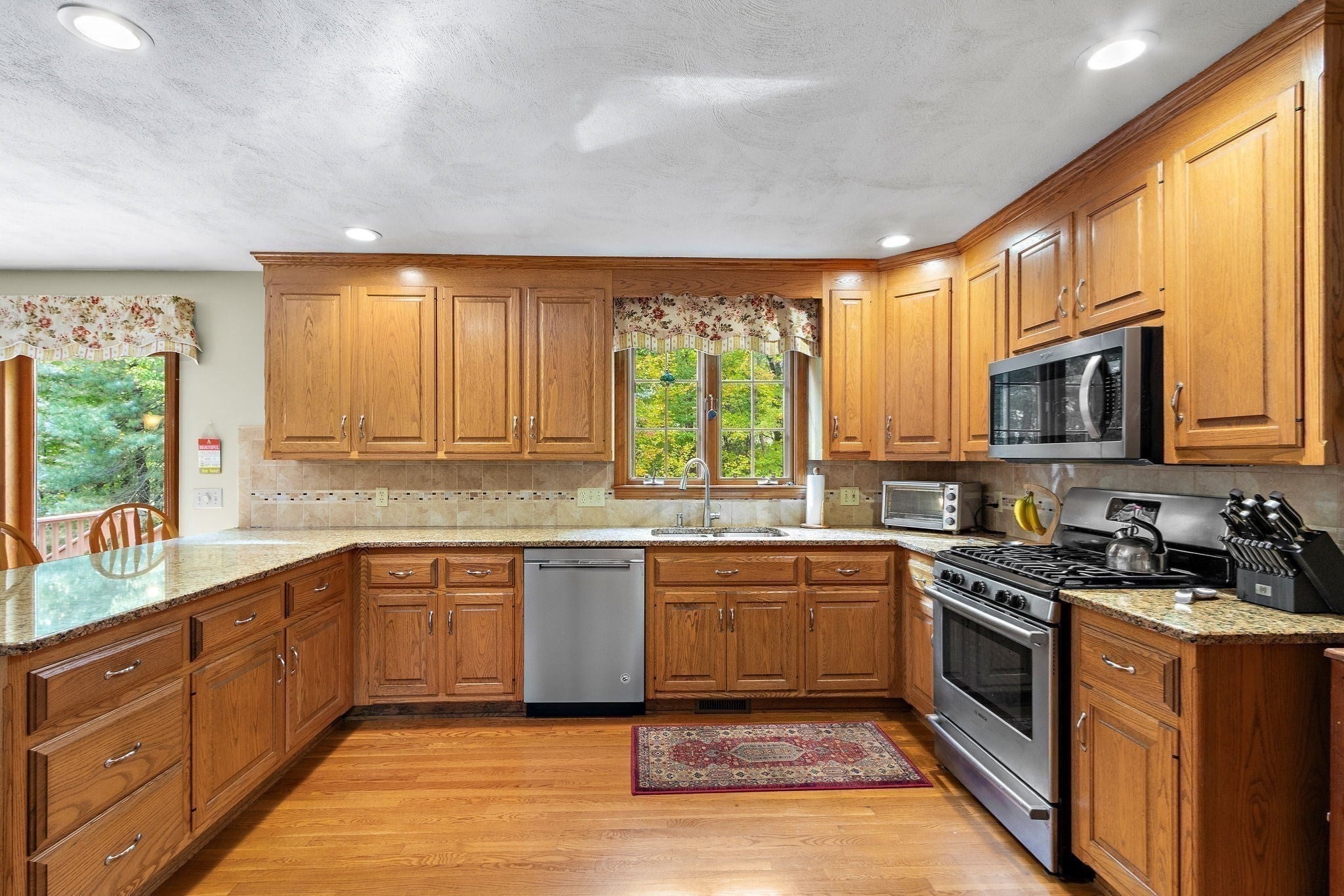 47 Jefferson Rd, Franklin, MA, 47 Jefferson Rd, Franklin, MA Photo #3