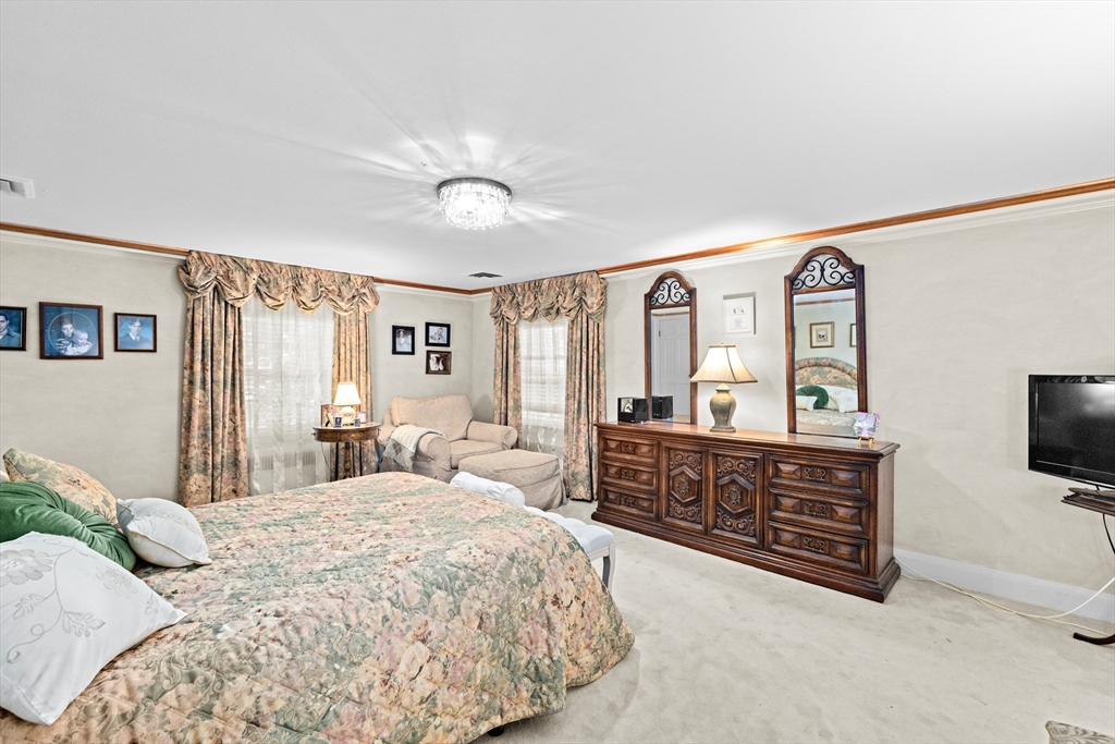 443 Chestnut St, Newton, MA Photo #19