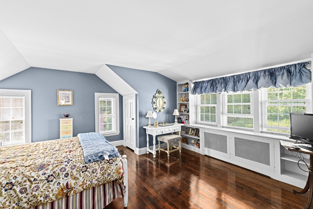 443 Chestnut St, Newton, MA Photo #25
