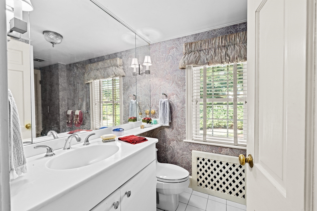 443 Chestnut St, Newton, MA Photo #22