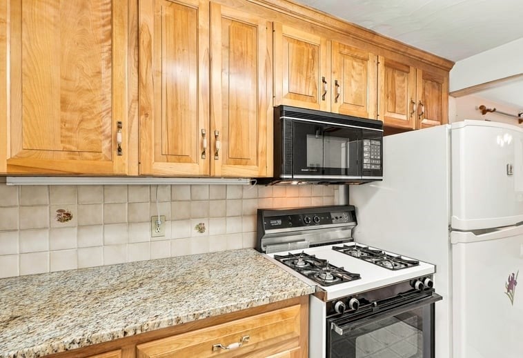 23 Gertrude St, Uxbridge, MA, 23 Gertrude St, Uxbridge, MA Photo #7