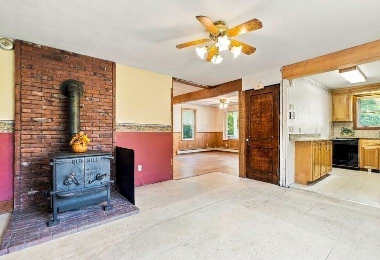 23 Gertrude St, Uxbridge, MA, 23 Gertrude St, Uxbridge, MA Photo #15