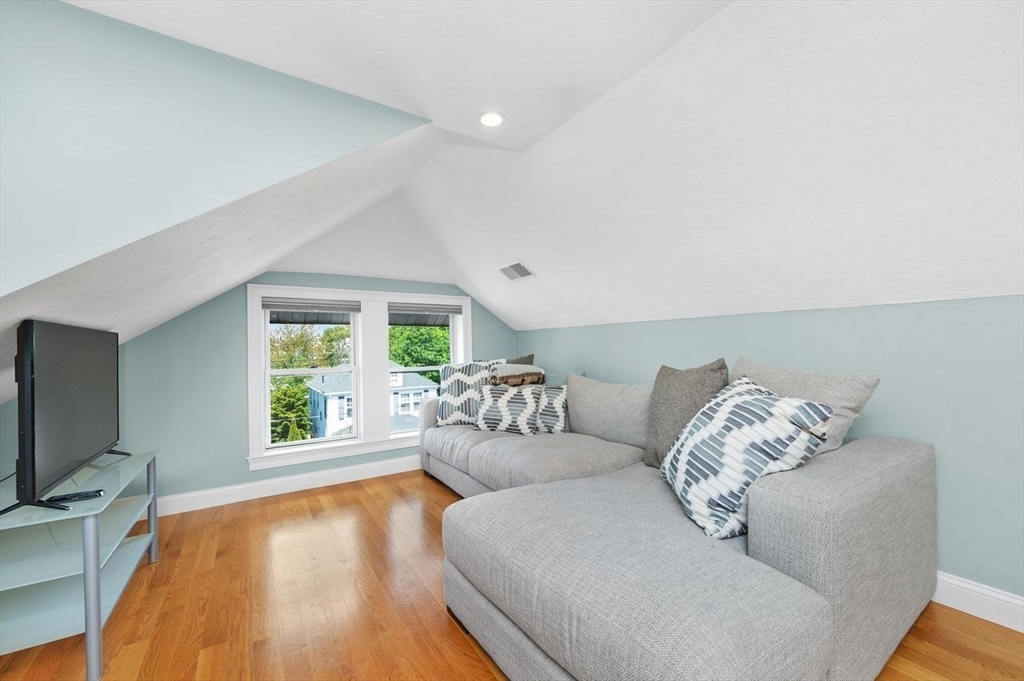 27 Wiltshire Rd #27, Newton, MA Photo #12
