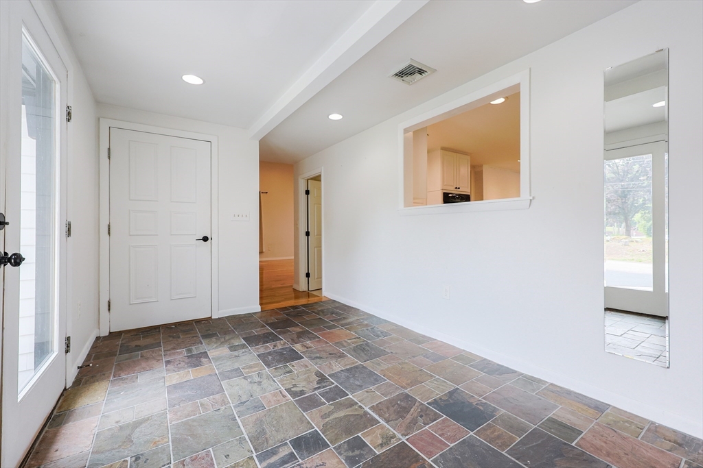 15 Old Wood Rd
