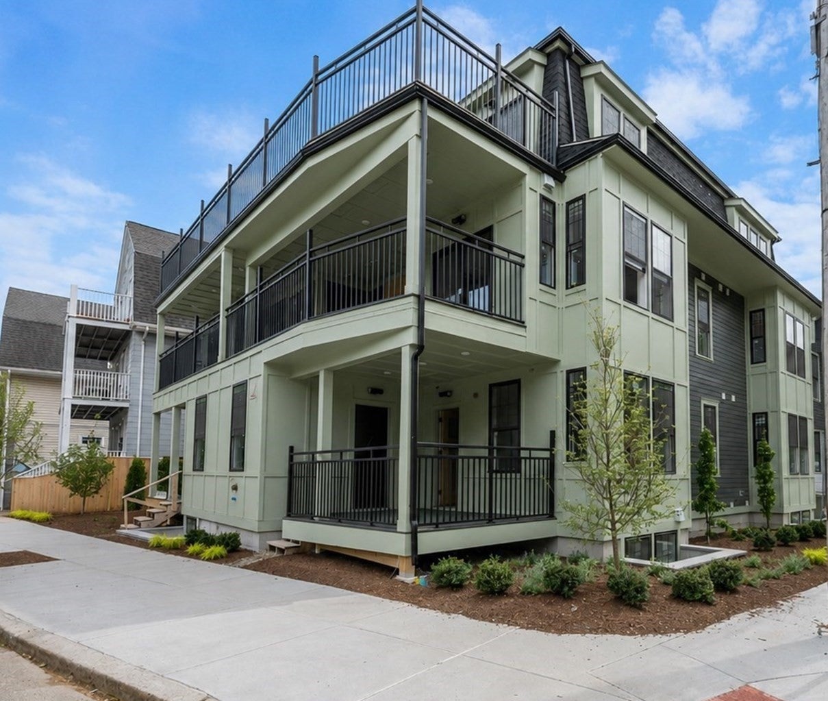 12-B Corinthian Rd