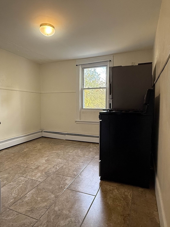 Somerville, Massachusetts 02145, United States, 2 Bedrooms Bedrooms, ,1 BathroomBathrooms,Residential,Active,224743