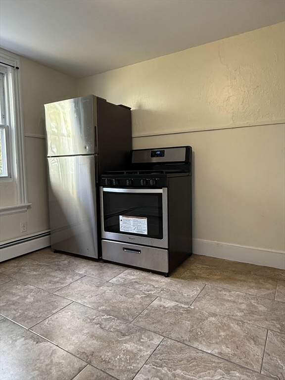 Somerville, Massachusetts 02145, United States, 2 Bedrooms Bedrooms, ,1 BathroomBathrooms,Residential,Active,224743