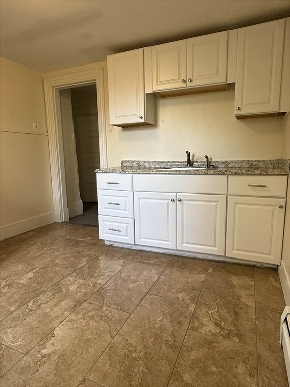 Somerville, Massachusetts 02145, United States, 2 Bedrooms Bedrooms, ,1 BathroomBathrooms,Residential,Active,224743