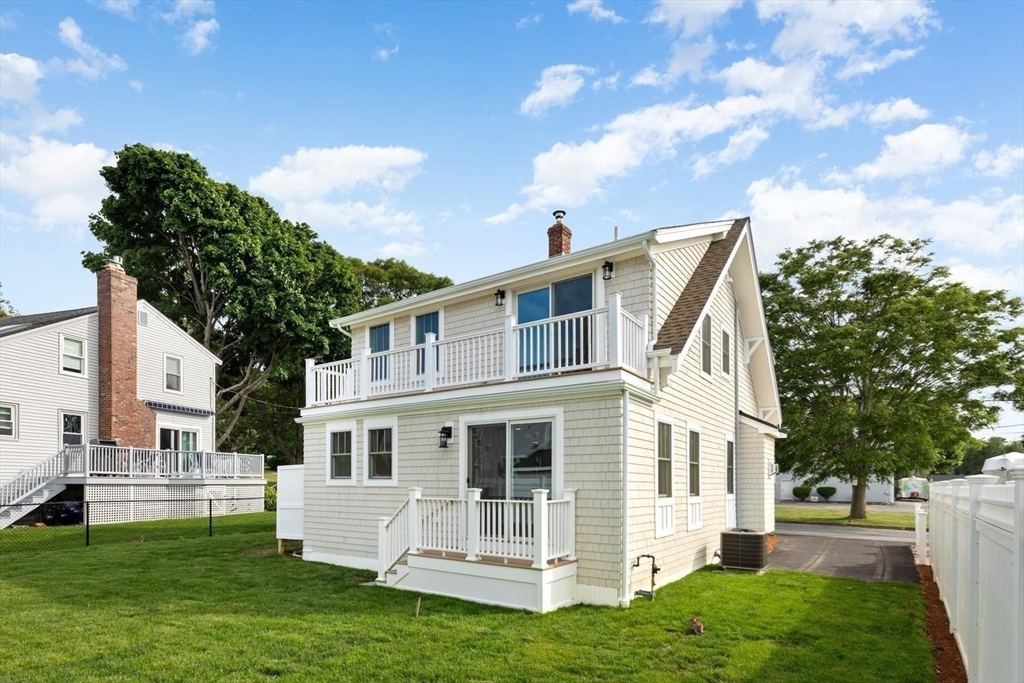 10 Vesper Ave