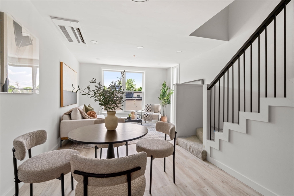 602 Canterbury 1
