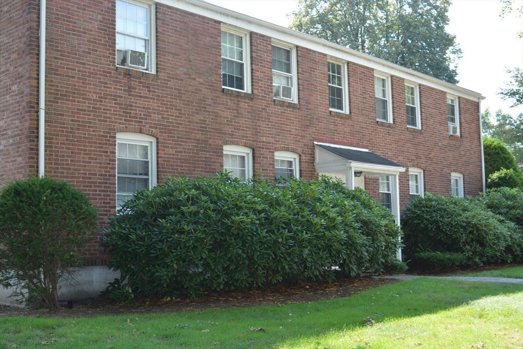 71 Colony Rd #1B, West Springfield, MA Photo #31