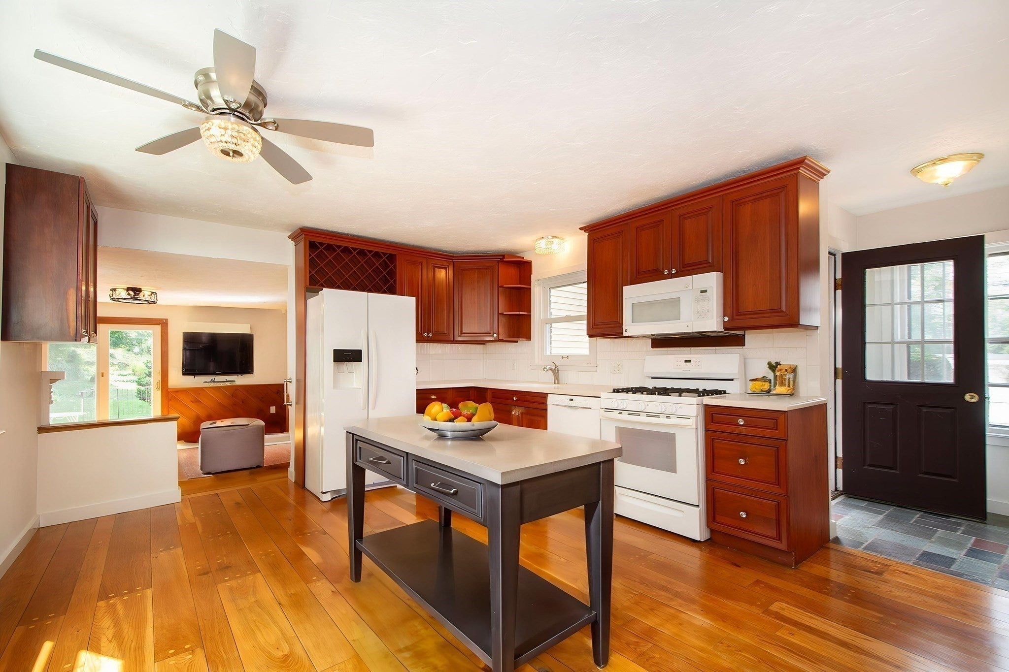 187 S Main St #1, Cohasset, MA, 187 S Main St #1, Cohasset, MA Photo #9