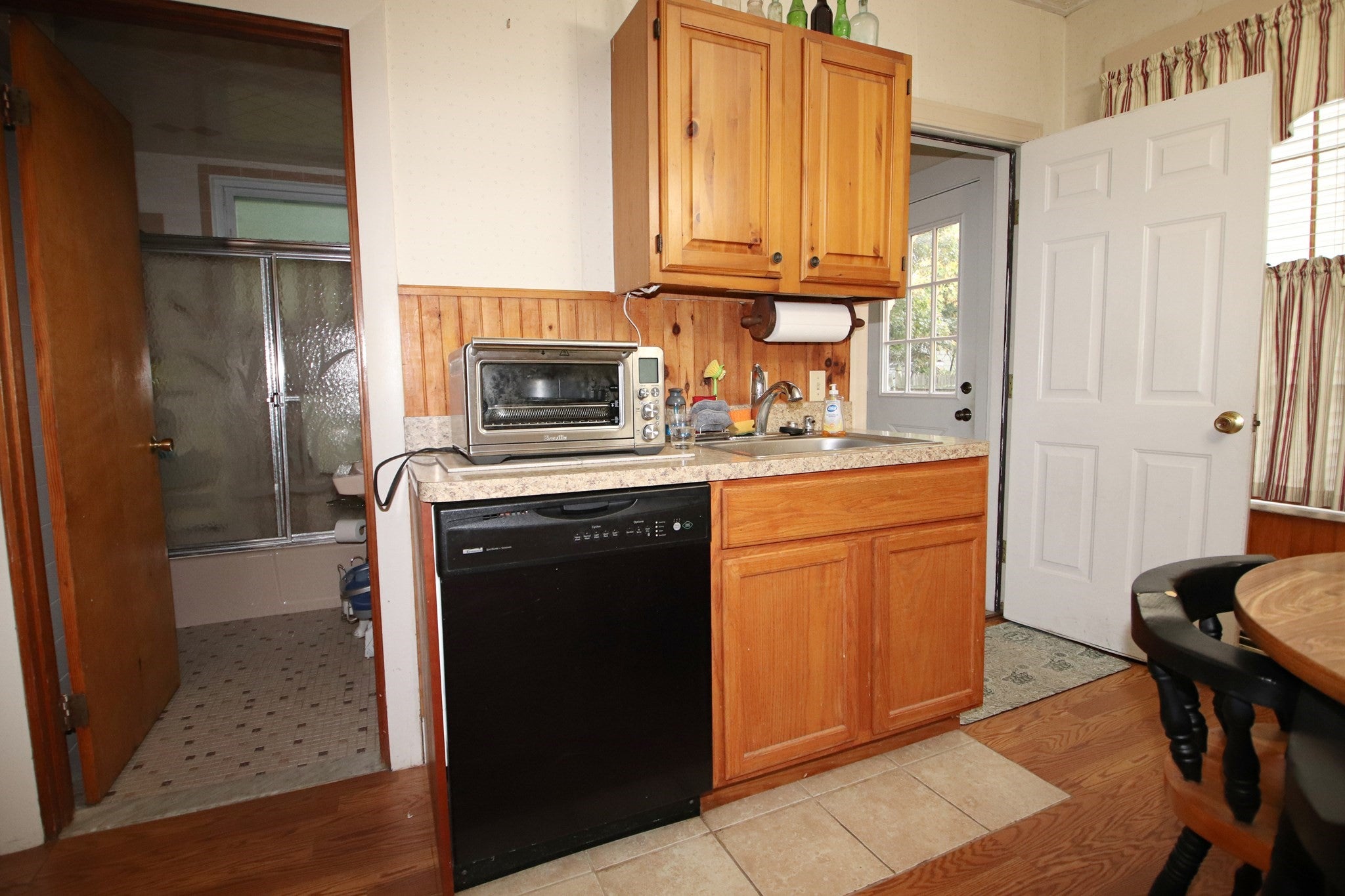 588 Lincoln Avenue, Saugus, MA Photo #8