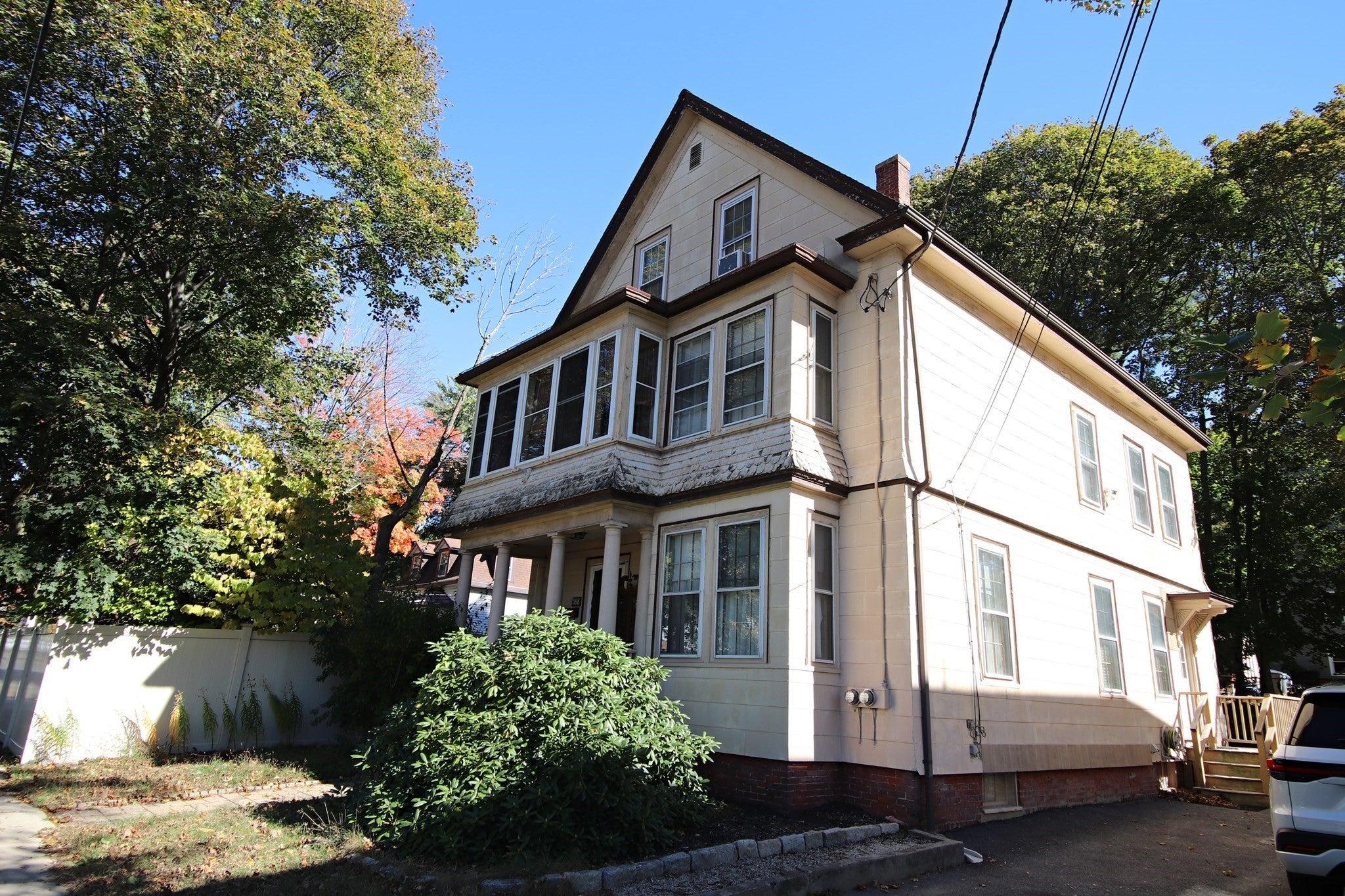 588 Lincoln Avenue, Saugus, MA Photo #2