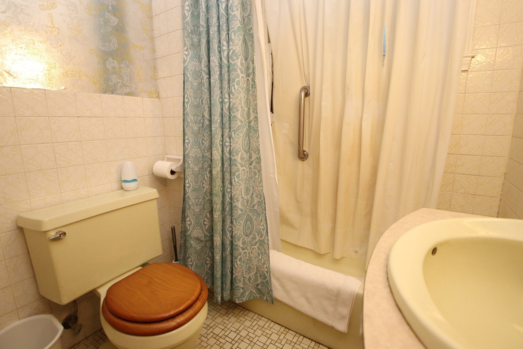 588 Lincoln Avenue, Saugus, MA Photo #27