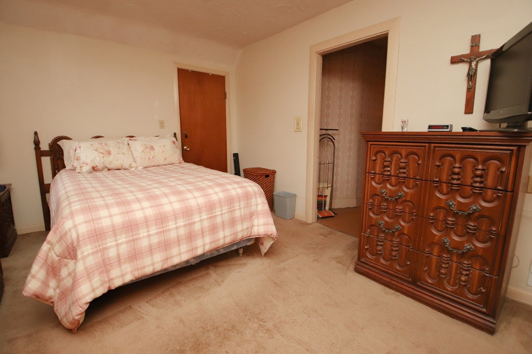 588 Lincoln Avenue, Saugus, MA Photo #32
