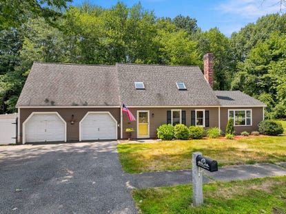 25 Mockingbird Ln – Investment Home