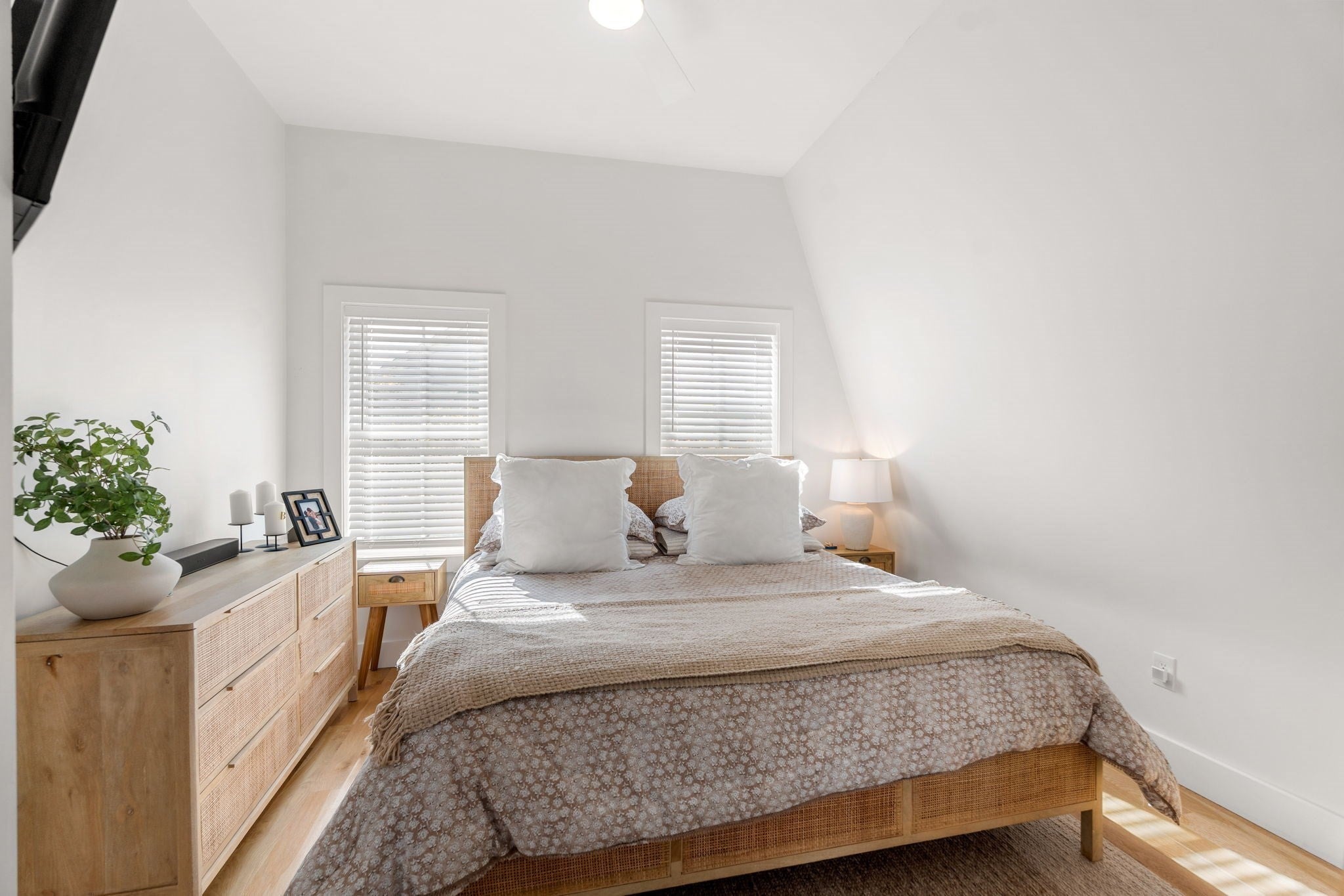 107 Leach Street #3, Salem, MA Photo #17
